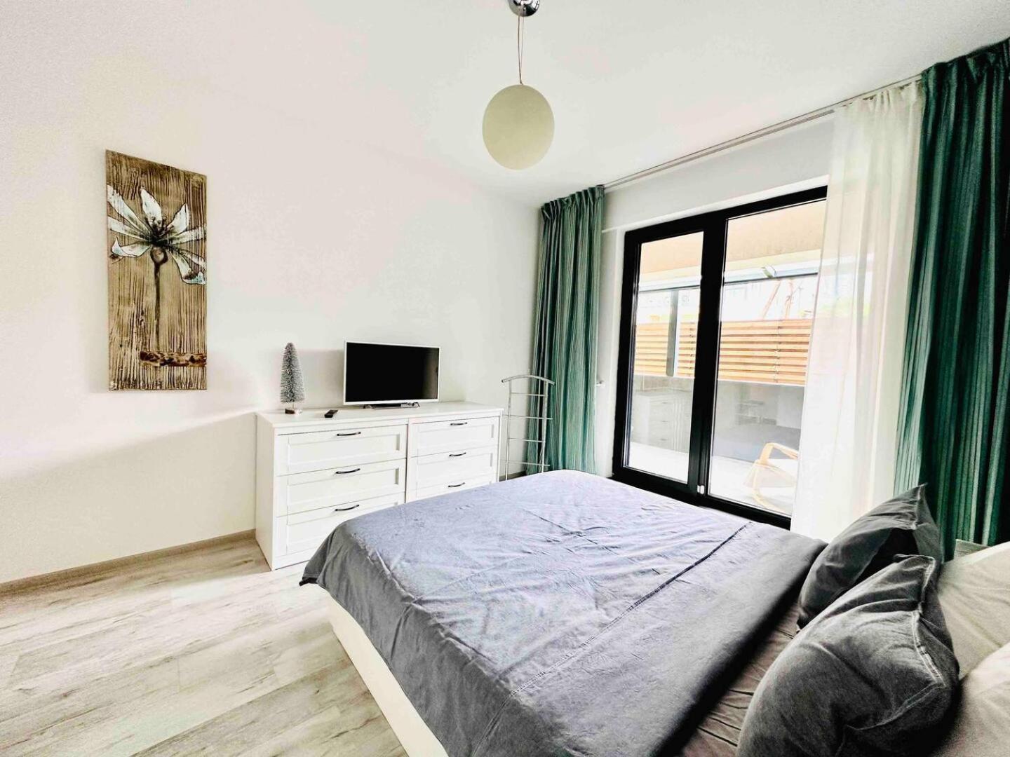 Lazo Two Room- Luxury Apartment Bucharest Exterior photo